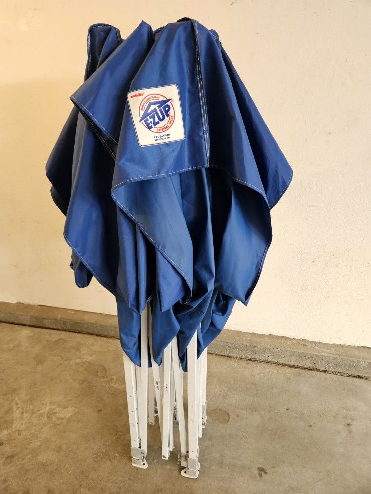 10x10 Blue Commercial Grade EZ Up Canopy. Durable. Heavy Duty Frame