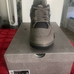 Air Jordan 4