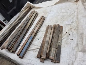 Lot of 71 flat steel concrete form stakes