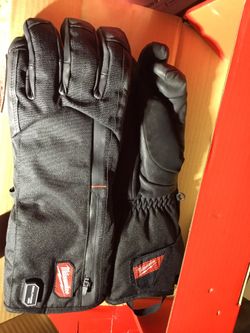 Milwaukee NEW Heated Gloves. Only 105 mañana 💥💥👍🏽