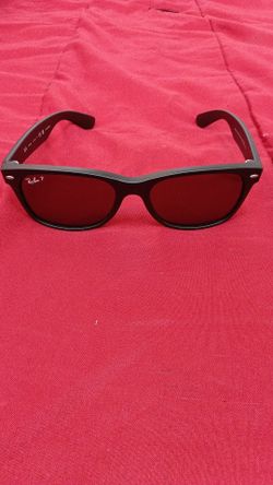Ray-Ban Wayfarer Polarized Sunglasses