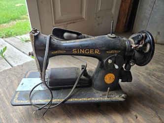 Queen Anne Singer Sewing Machine