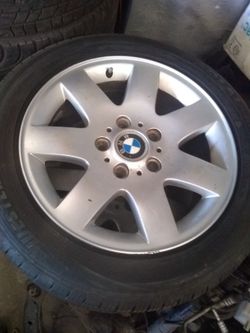 ***2005 BMW 325i wheels $200***