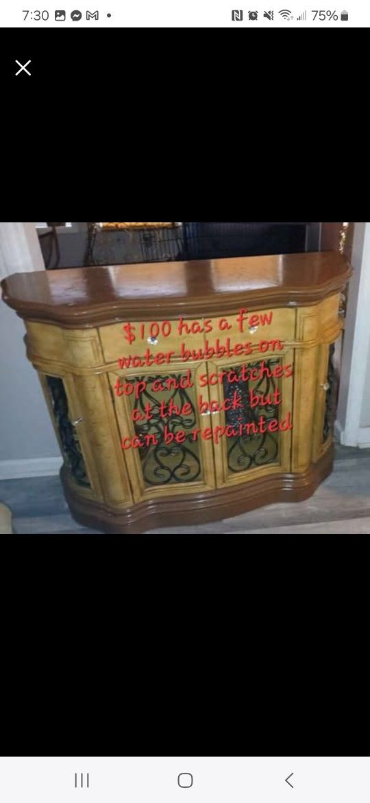 Credenza / Hutch