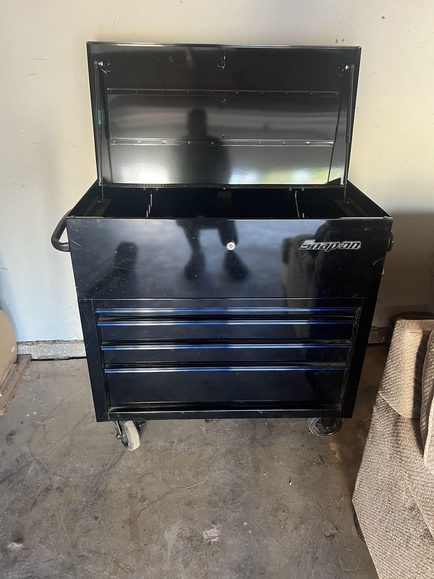 Snap On Tool Box/ Cart 