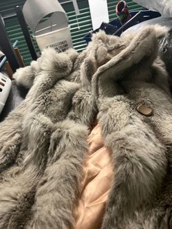 Fur coat, med. Tv stand Teal ,Hat size one size