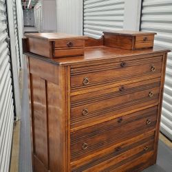 Antique dresser Knapp joints 1870 To 1900