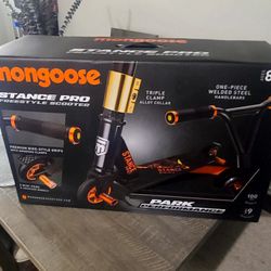 UP FOR SALE MONGOOSE PRO STANCE SCOOTER WITH PEGS STRIGHT BARS