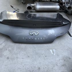 2012 Infinitig 37 S Coupe Parts  . Trunk  . Passenger side Door WINDOW  Driver Side Coral panel GLASS   $ 0.000