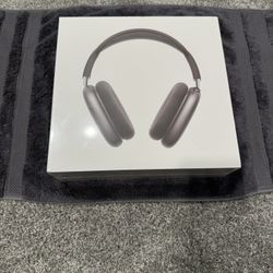 Brand new AirPod Max (Black)