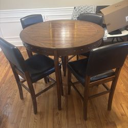 Table And Chairs 