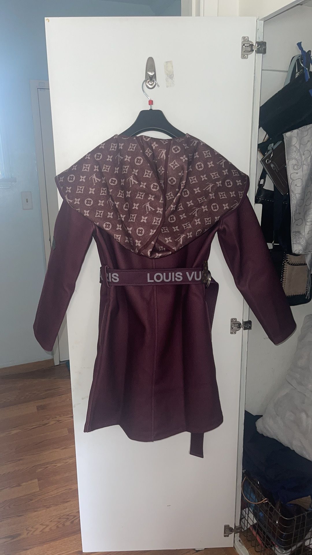 Louis Vuitton Signature Double Face Long Wrap Coat Beige. Size 40