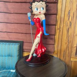 Betty Boop Statue 