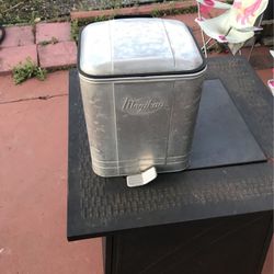 Magikan Garbage Can 