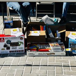 🏡 HUGE COMMUNITY YARD SALE – TODAY! 🏡