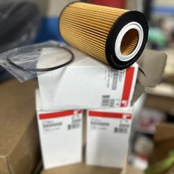 Fleetguard Lube/Oil Filter Part # LF3827