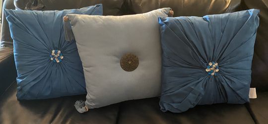 Decor pillows