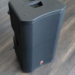 Harbinger VARI V23 15' Powered Speaker