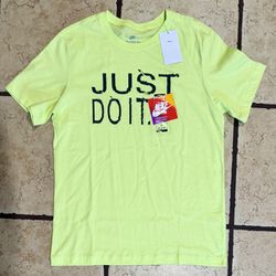 NWT Nike Tshirt 