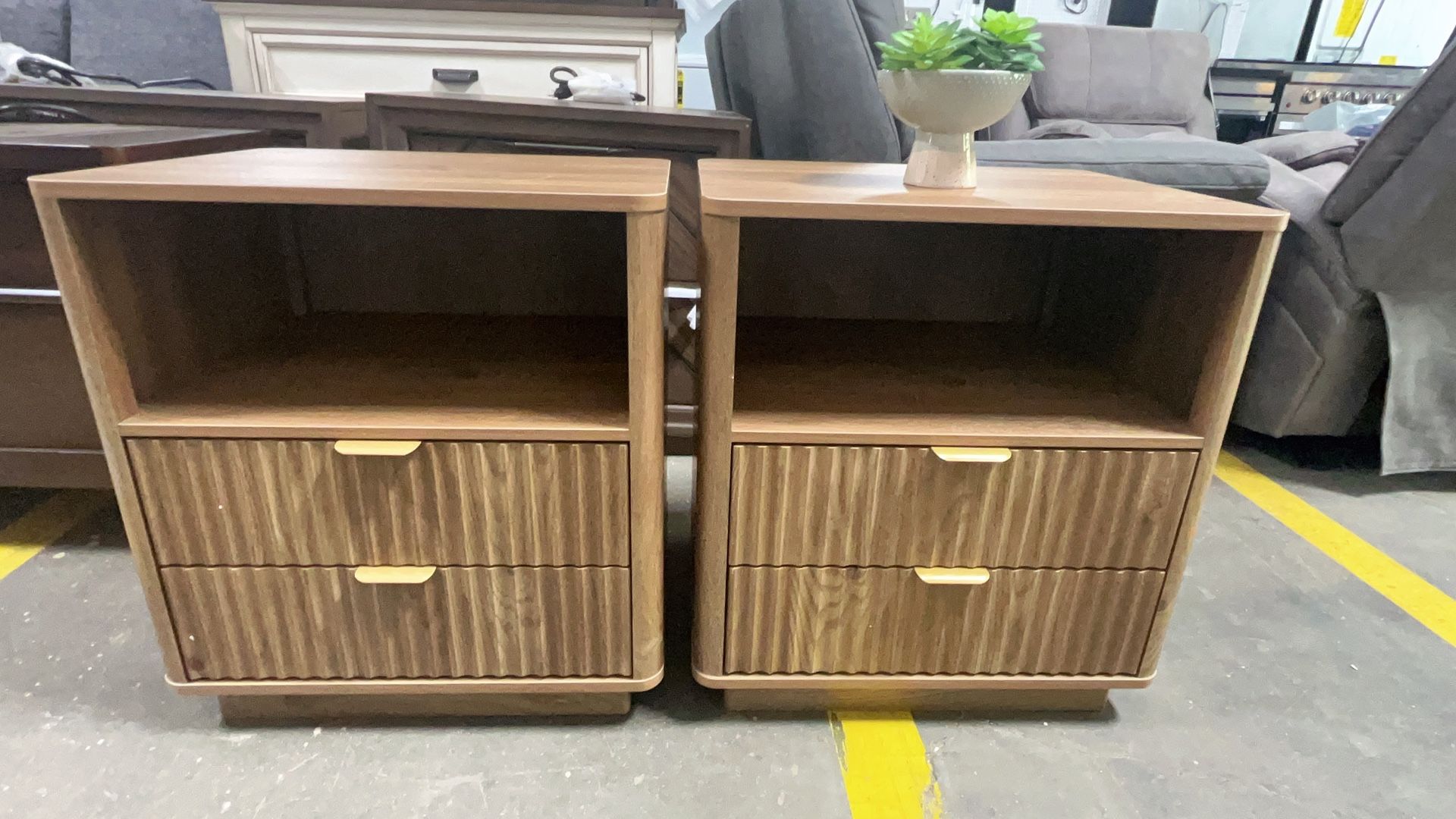 Fluted Nightstands Set of 2, Brown Night Stands with 2 Drawers and Open Shelves, Wooden Bedside Table Modern Design End Table for Bedroom Sofa Office