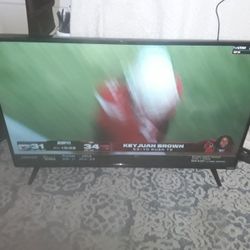 Vizio Smart TV 43" Inch Model: E43-C2 Remote Control Included 