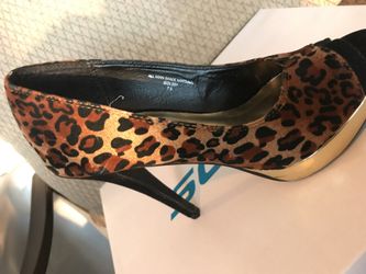Animal print velvet high heel
