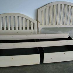 Full size bed,  Beautiful Top Quality Solid Wood, Blonde Finish