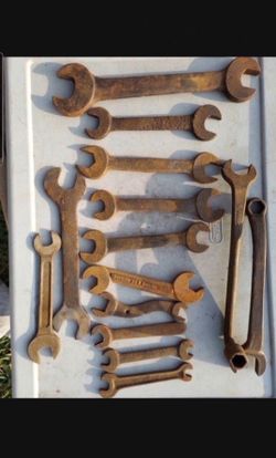 Vintage Antique Wrenches Large Collectible Tools 14 Pcs