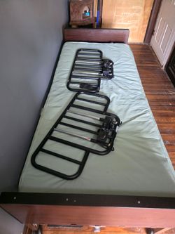 Adjustable hospital bed