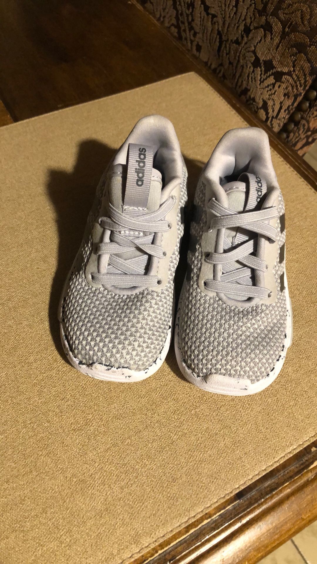 New Adidas Size 6 Little Kids