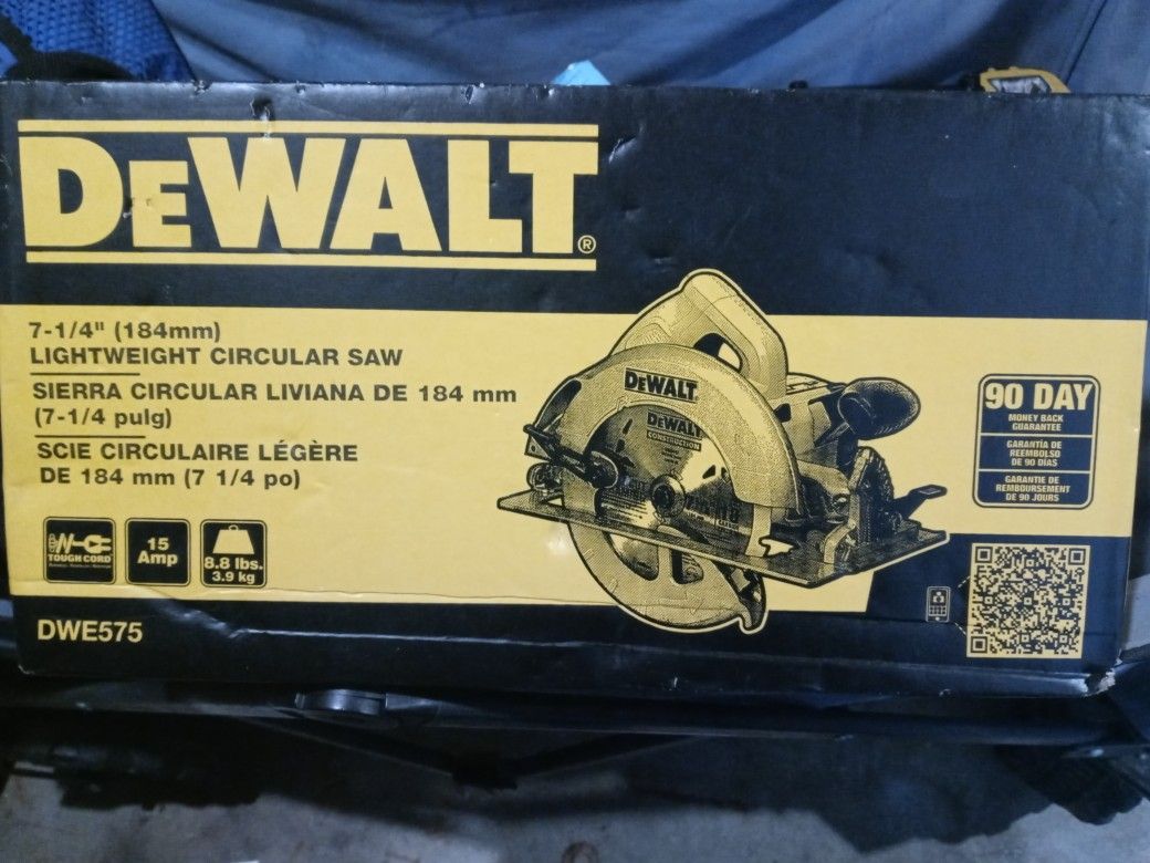 DeWalt. Circular Saw