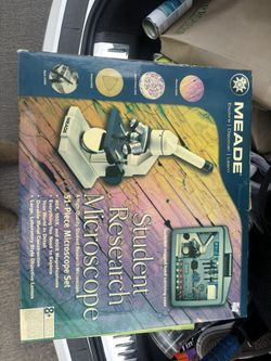  Meade Student Research Microscope Set