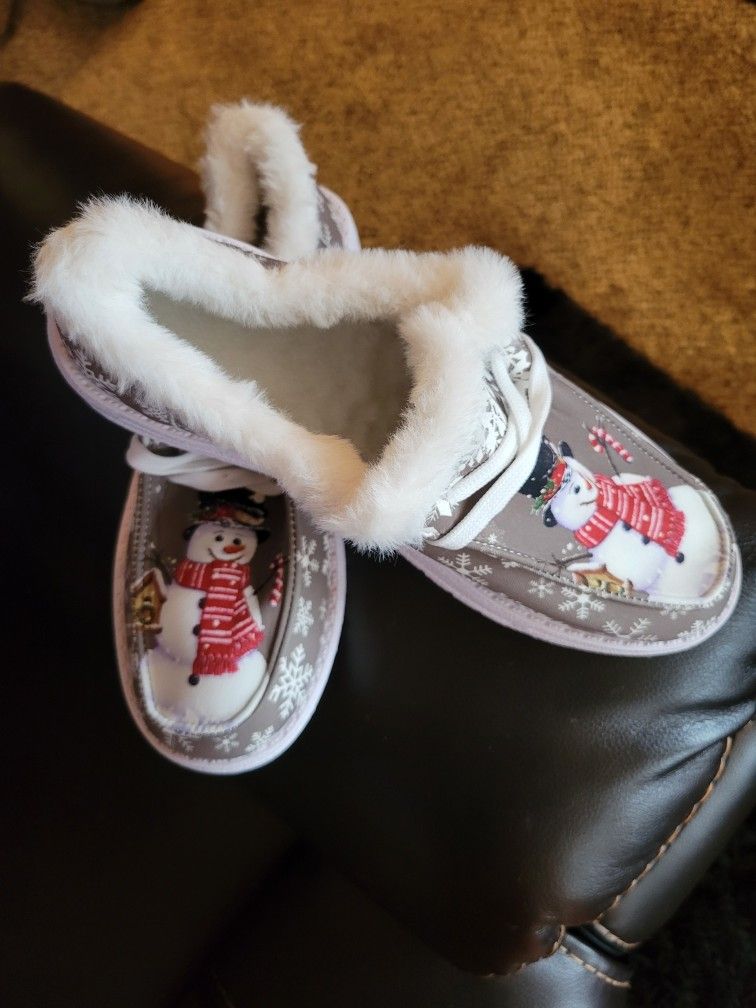 Holiday SHOES SO COZY W/ FUR