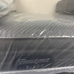Beautyrest Black Firm King Mattress
