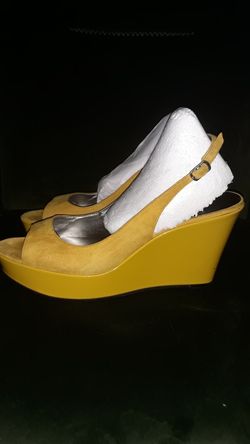 Marc Fisher Wedge