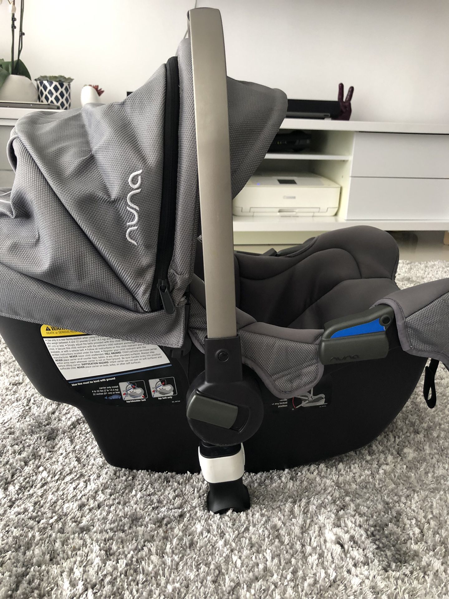 Nuna Pippa Car Seat with base & stroller adapters