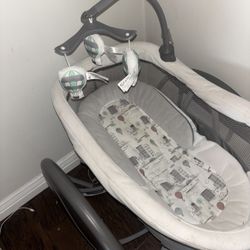 Graco Baby Swing