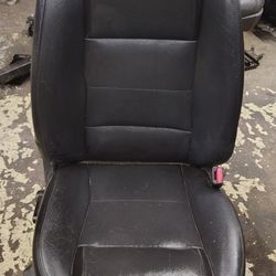 07-11 FORD MUSTANG PASSENGER SIDE SEAT 