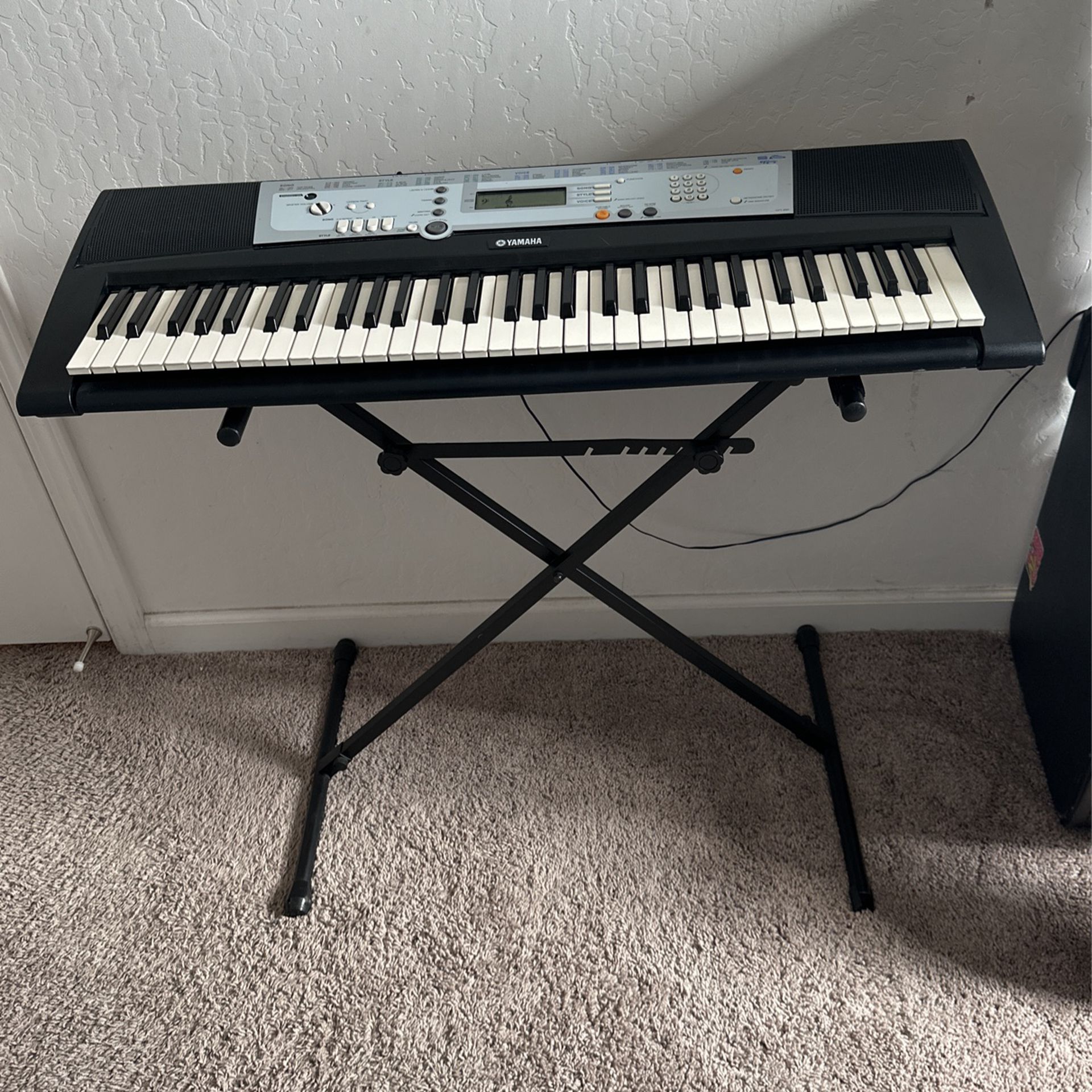 Yamaha YPT-200 Keyboard Piano
