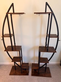 Plant stand with timed lights