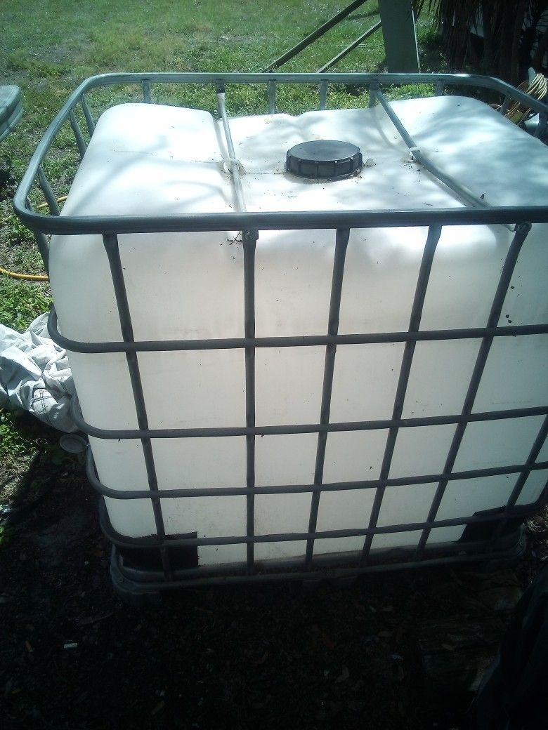 Water tank 