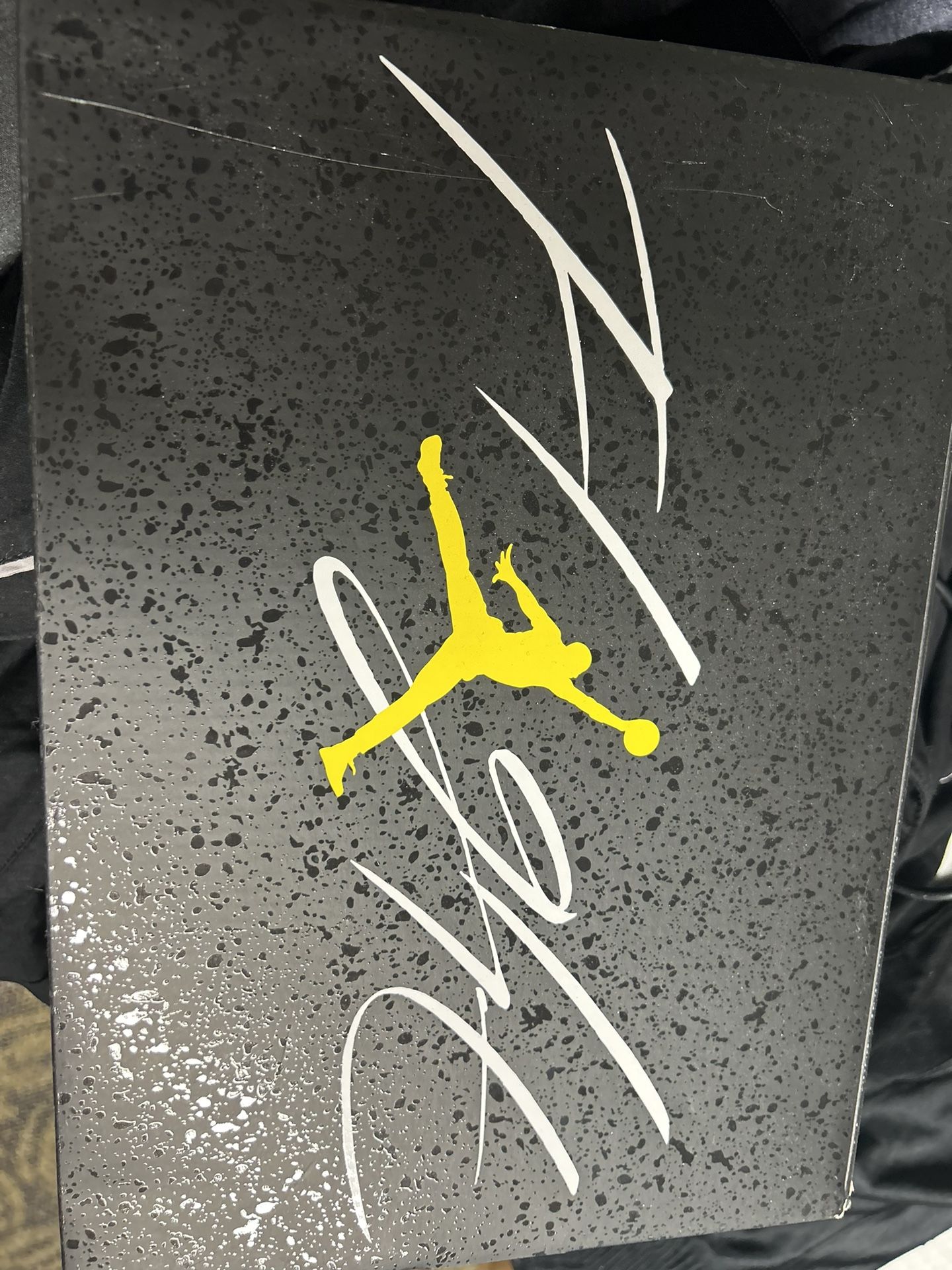 Jordan Retro 4 Yellow And Black