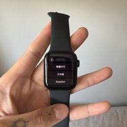 Apple Watch SE GPS 40mm 
