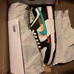 Dunks Women Size 8 /Men 6.5