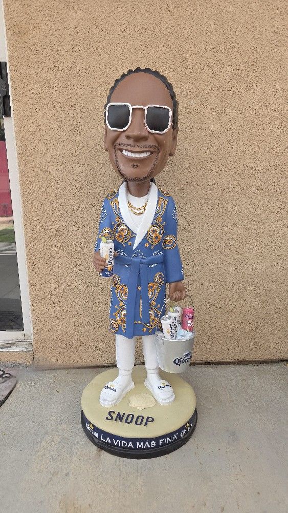 Snoop Dog Statue Bobble Head