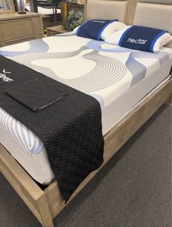 Queen Cooling Gel Hybrid Memory Foam Mattress!