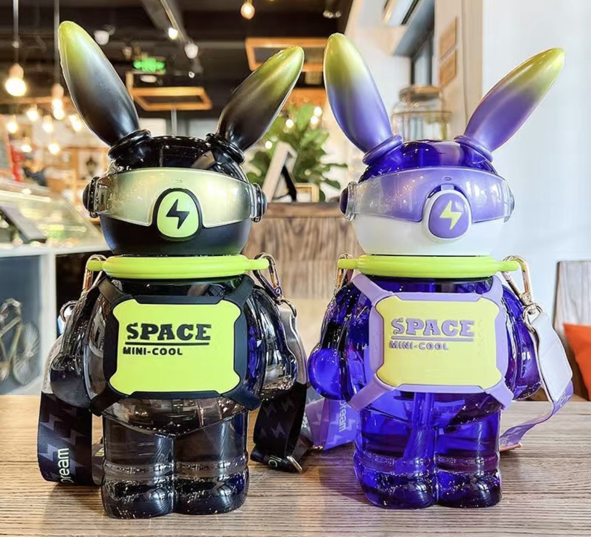 Lightning Rabbit Space Cup High-value Tritan Straw Cup Large-capacity Children's Water Bottle Summer Water Cup Shaking Sound Explosion