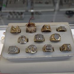 14k 10k Gold Ring Different Prices And Different Grams Different Size Layaway Available 10% Down If You Are Interested Please Ask For Maribel Thank Yo