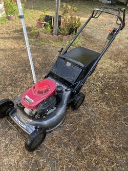 Honda Hrc 216 Lawnmower Commercial 