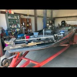 21' Skeeter Bass Boat 